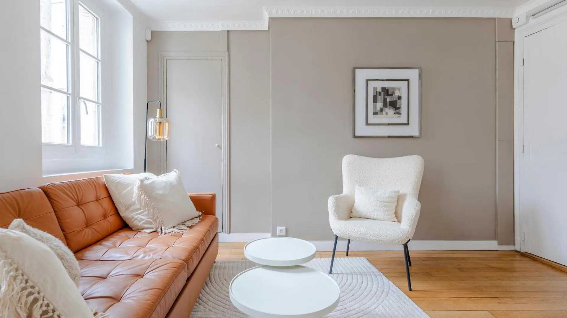 Veeve - Earthy Serenity Paris