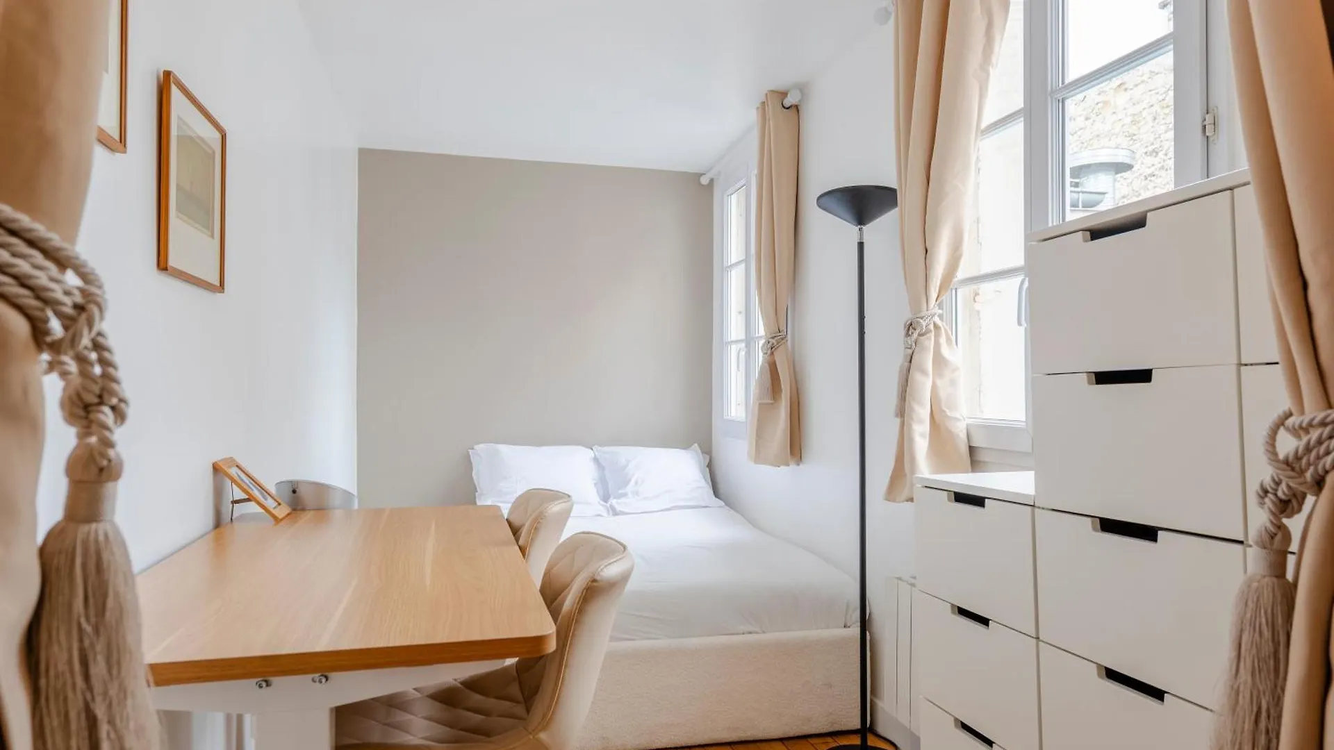 Veeve - Earthy Serenity Paris