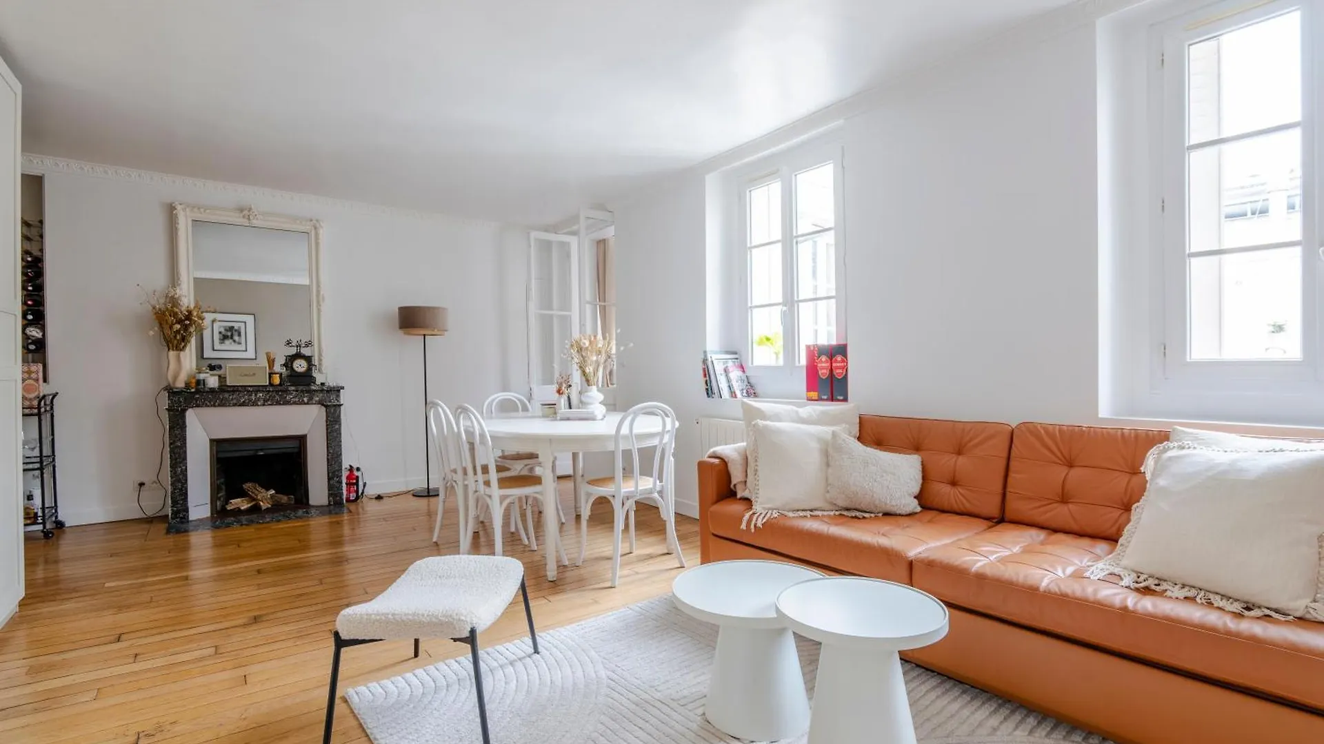 Veeve - Earthy Serenity Paris 0*,  France